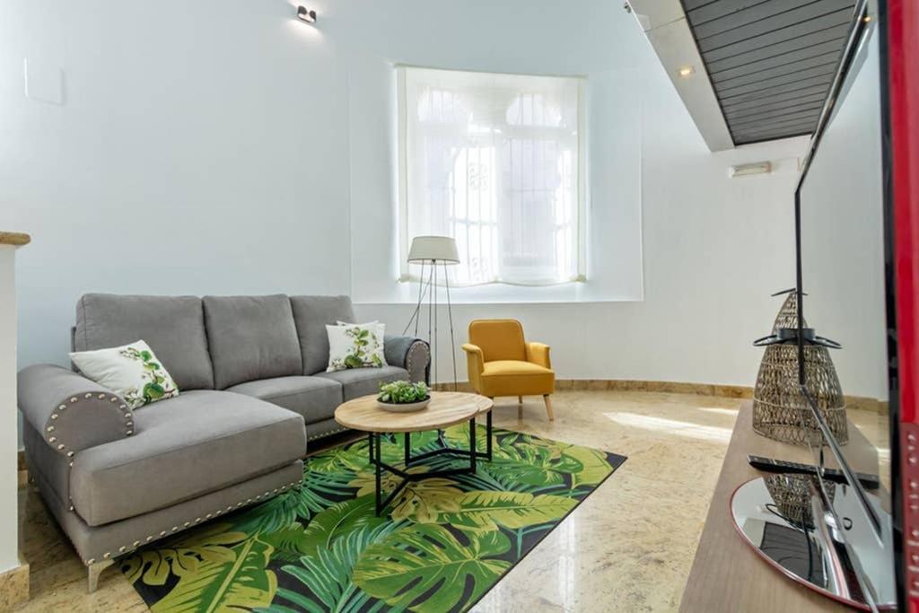 Becas Alameda Duplex By Valcambre * Seville
